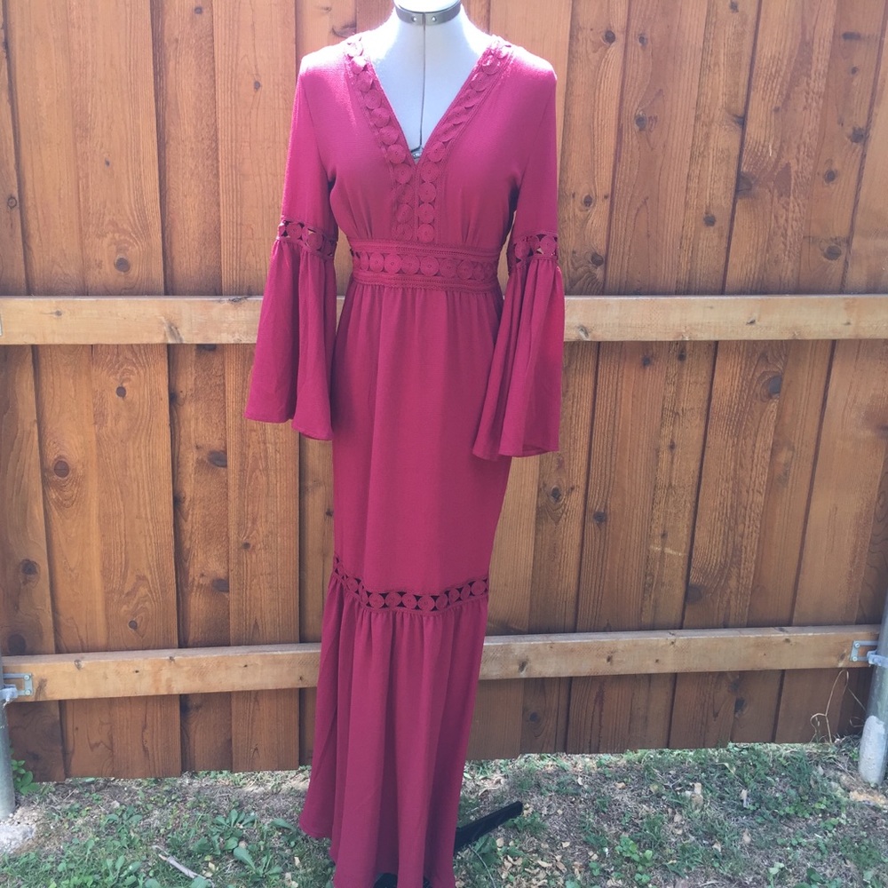 Romeo and Juliet Couture Maxi Dress - Picture 1 of 8